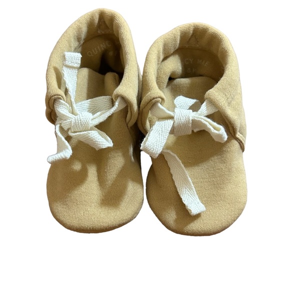 Quincy Mae Other - Quincy Mae Rylee + Cru Baby Infant 3-6 Month Soft organic Cotton Booties